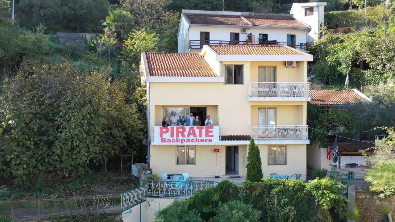 Pirate Backpackers Vandrehjem Ulcinj Eksteriør billede
